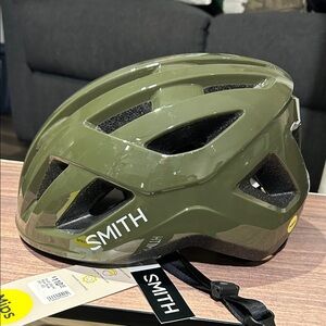 SMITH Forest Green Signal Bike Helmet